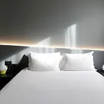 Arryvo Hotel