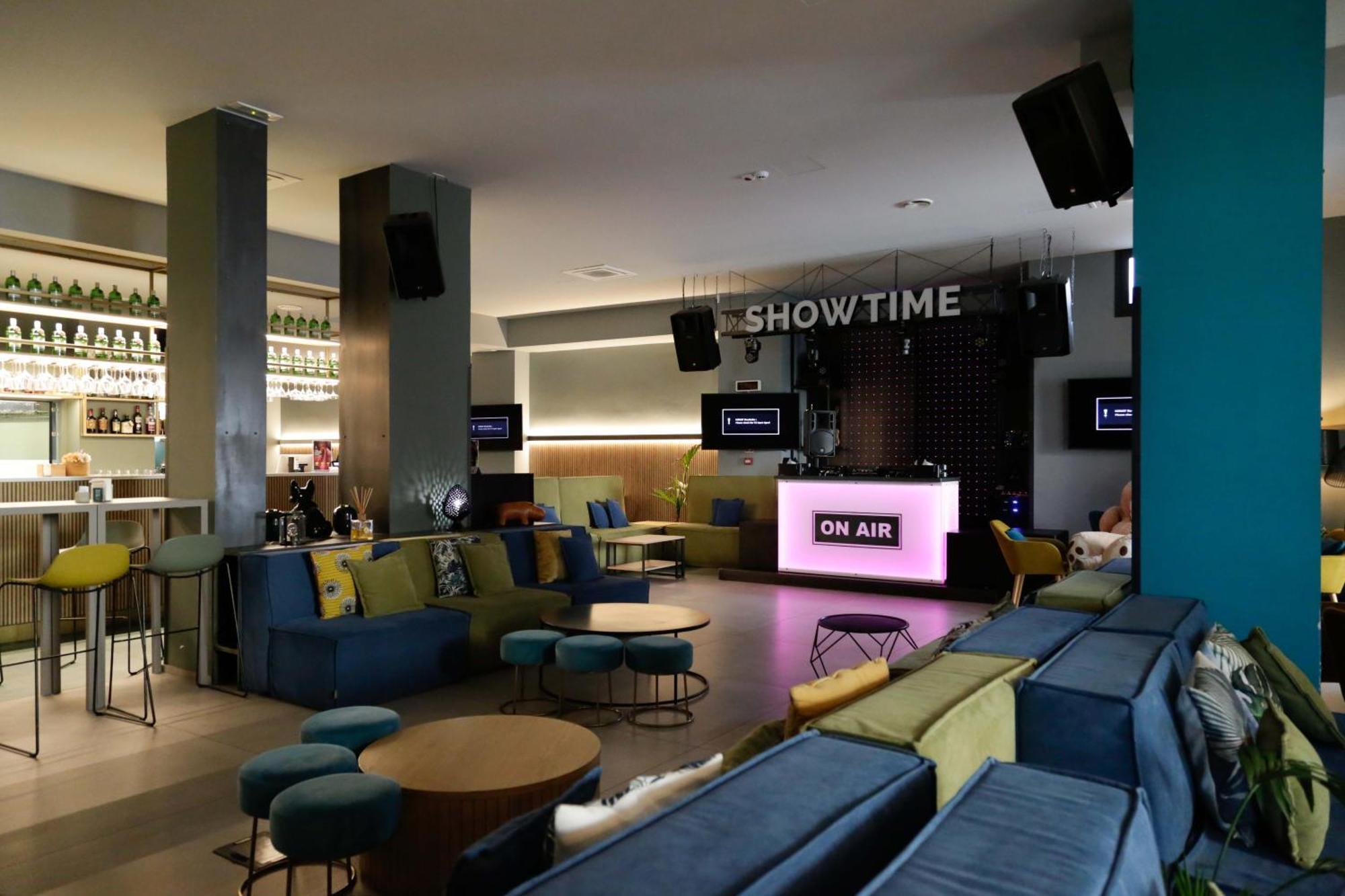 Arryvo Hotel
